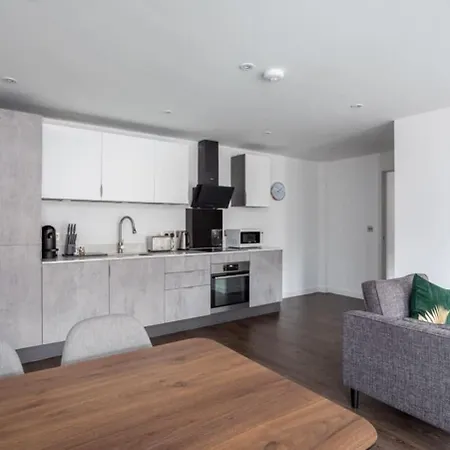 Zeni, Ouse Court Lovely 2 Bed Lejlighed *