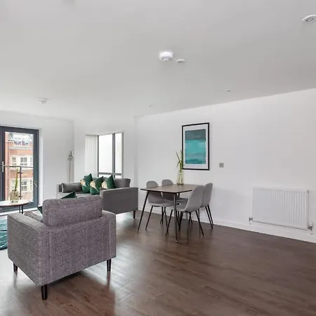 Zeni, Ouse Court Lovely 2 Bed