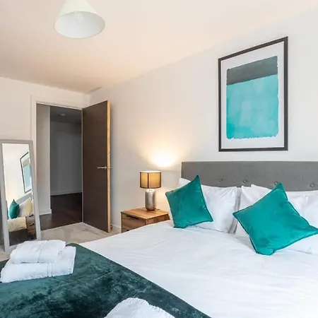 Zeni, Ouse Court Lovely 2 Bed * York